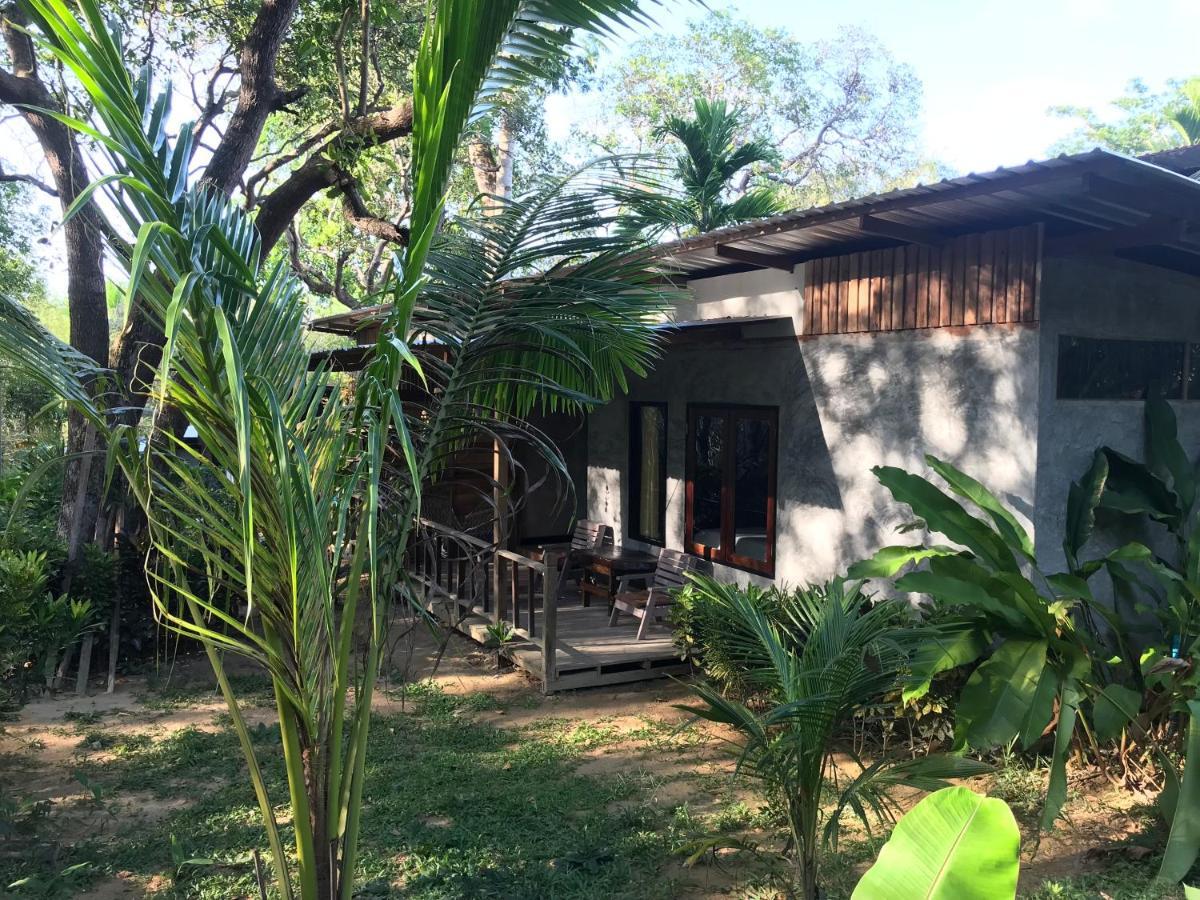 Himmapan Resort Koh Phayam Exterior photo